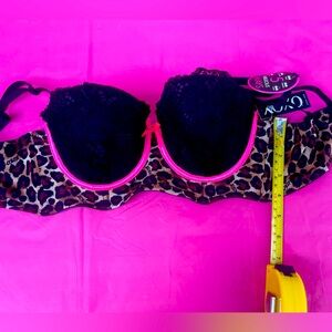 XOXO BRA NEW WITH TAGS 34 C